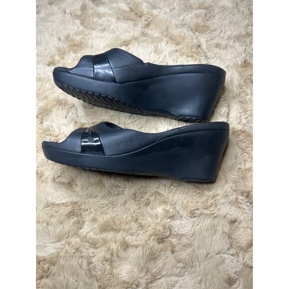 Crocs women’s sz 8 wedge shoes  black - Picture 4 of 6